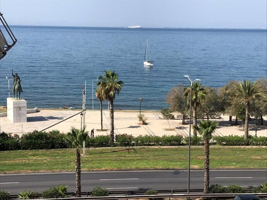 אתונה Finer Things Flisvos Beach Condo In Palaio Faliro מראה חיצוני תמונה