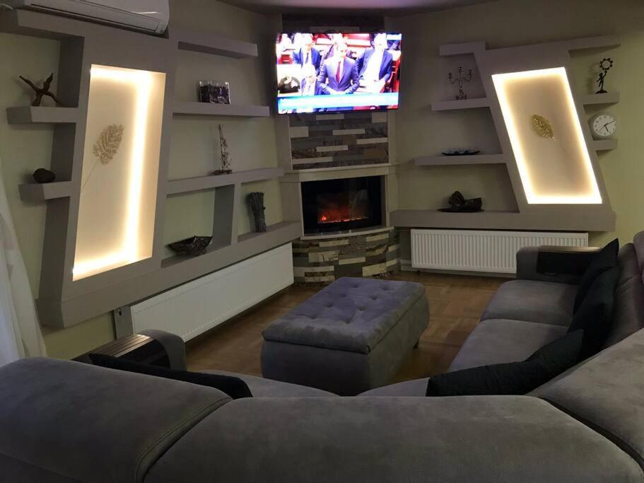 אתונה Finer Things Flisvos Beach Condo In Palaio Faliro מראה חיצוני תמונה