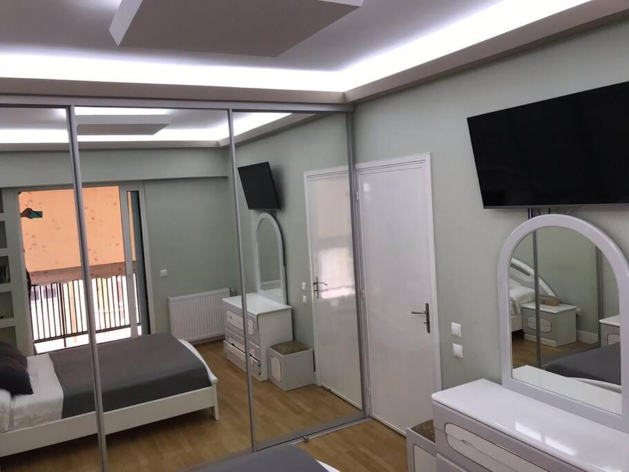 אתונה Finer Things Flisvos Beach Condo In Palaio Faliro מראה חיצוני תמונה