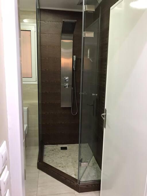 אתונה Finer Things Flisvos Beach Condo In Palaio Faliro מראה חיצוני תמונה