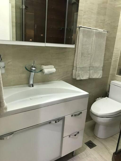 אתונה Finer Things Flisvos Beach Condo In Palaio Faliro מראה חיצוני תמונה