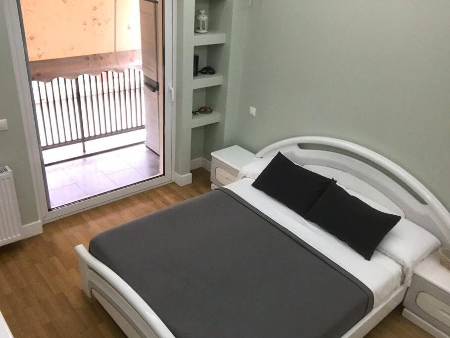אתונה Finer Things Flisvos Beach Condo In Palaio Faliro מראה חיצוני תמונה